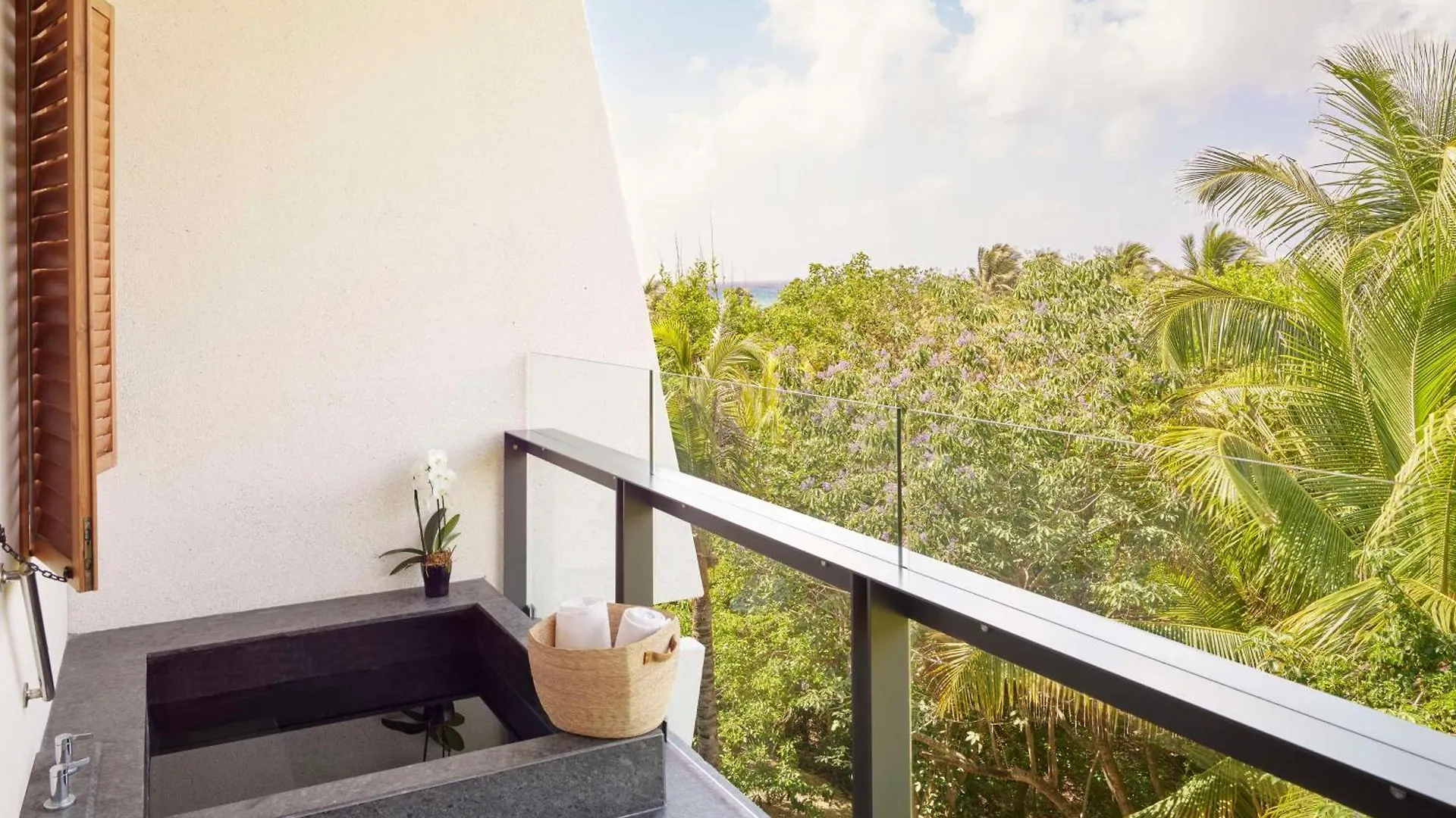 ***** Rezort Conrad Tulum Riviera Maya Mexiko