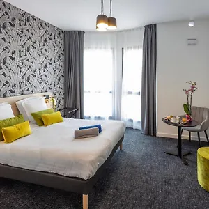 **** Apart-hotel Nemea Arenas Aeroport França